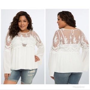 Torrid Ivory Bell Sleeve Embroidered Top NWT size 4x